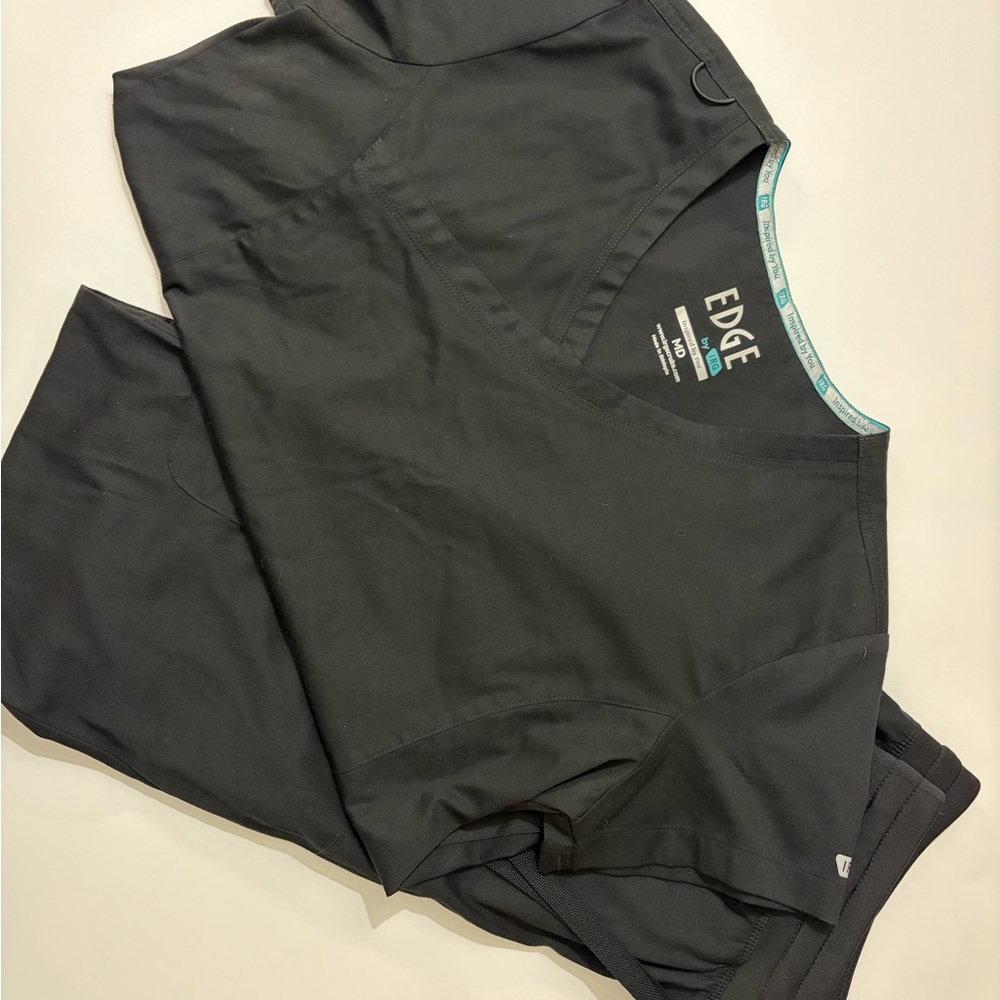 Edge Black V-Neck Scrub Set